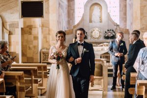 reportaz-slubny-parafia-NMP-Wspomozycielki-Wiernych-Niemcz-restauracja-Maestra-Opera-Nova-Bydgoszcz-Monika-Adrian-110