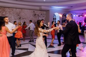 Reportaz-slubny-Bydgoszcz-slub-parafia-Podwyzszenia-Krzyza-Sw-Osie-wesele-Hotel-Spa-Evita-Tlen-Swietliste-fotografujemy-emocje-Patrycja-Dawid-236